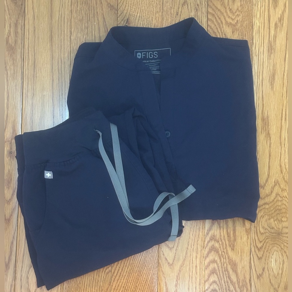 Figs Scrub Set in Navy Size Small